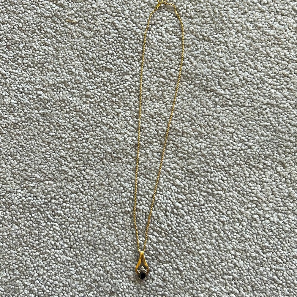 Sapphire pendant gold necklace